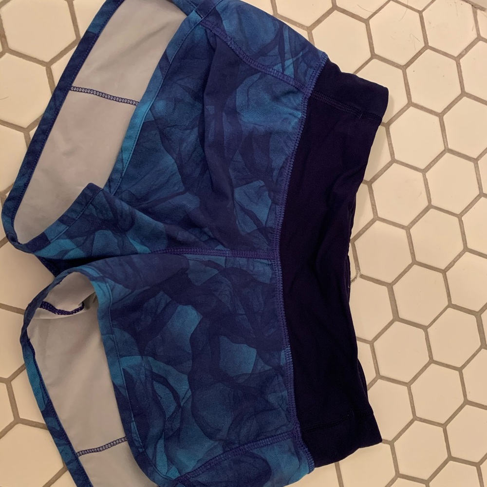 Lulu lemon speed up shorts